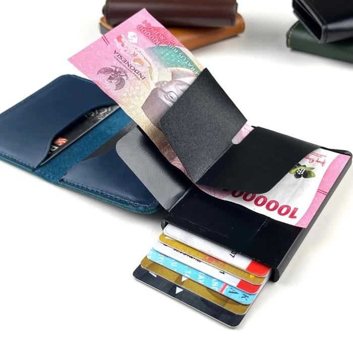Philo Goods Slim RFID Leather Wallet with Card POP out - Black