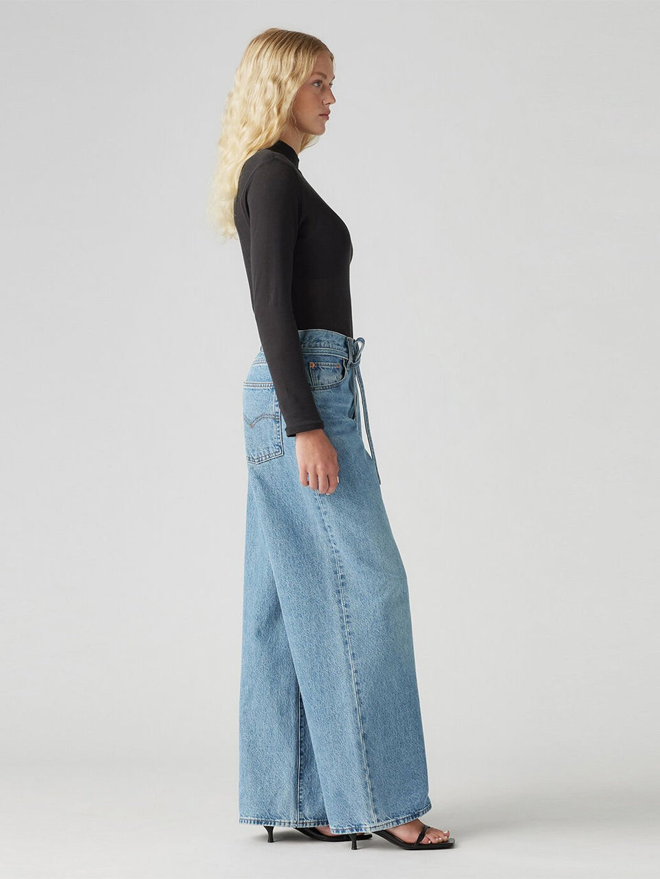Levi's Womens XL Straight Jeans - Thanks Friend