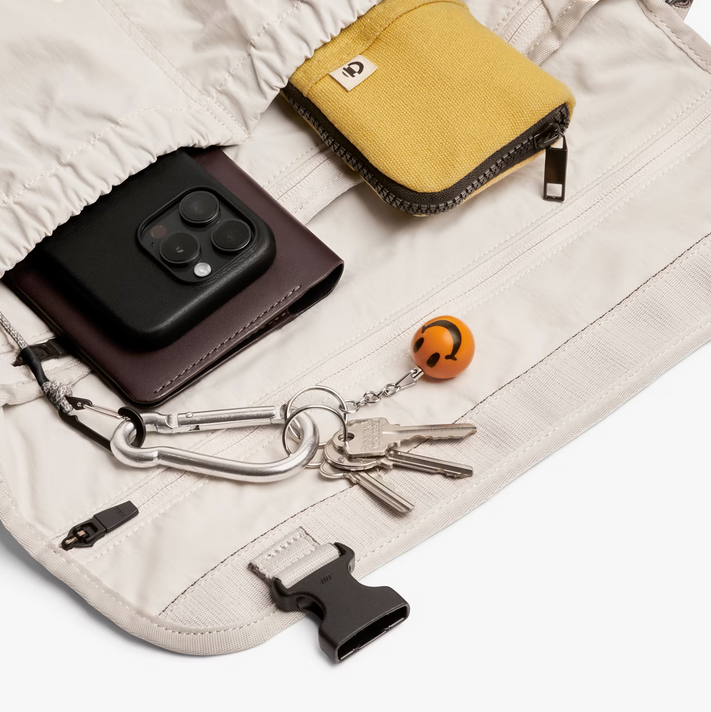Bellroy Cinch Messenger - Oat