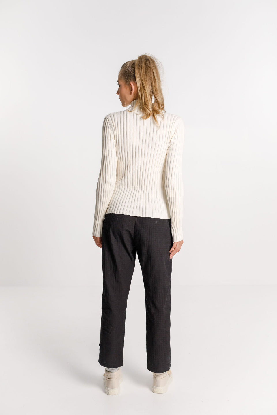 Thing Thing Turtle Neck Whipped Cream