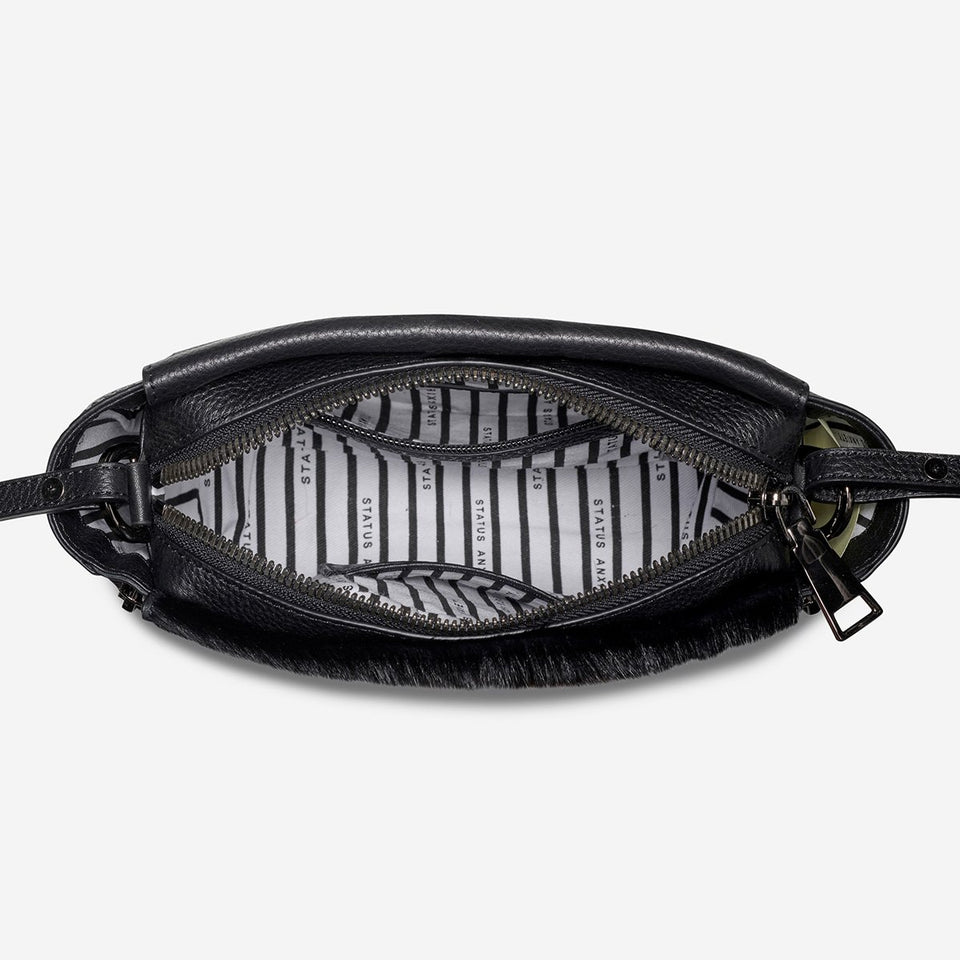 Status The Ascendants Bag Black/Black Fur - Stencil