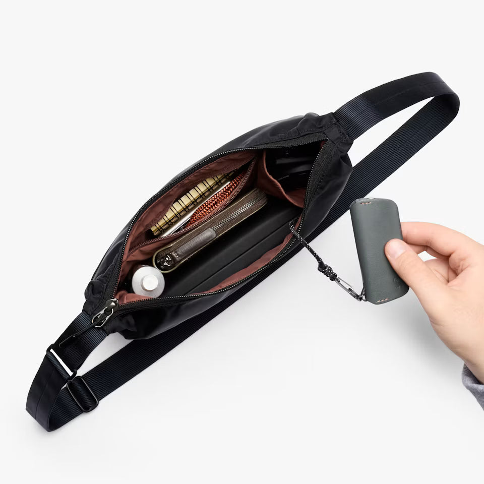 Bellroy Laneway Crescent Bag 2.5L - Black