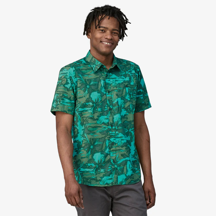 Patagonia Men's Go-To Shirt - Cliffs and Waves: Conifer Green