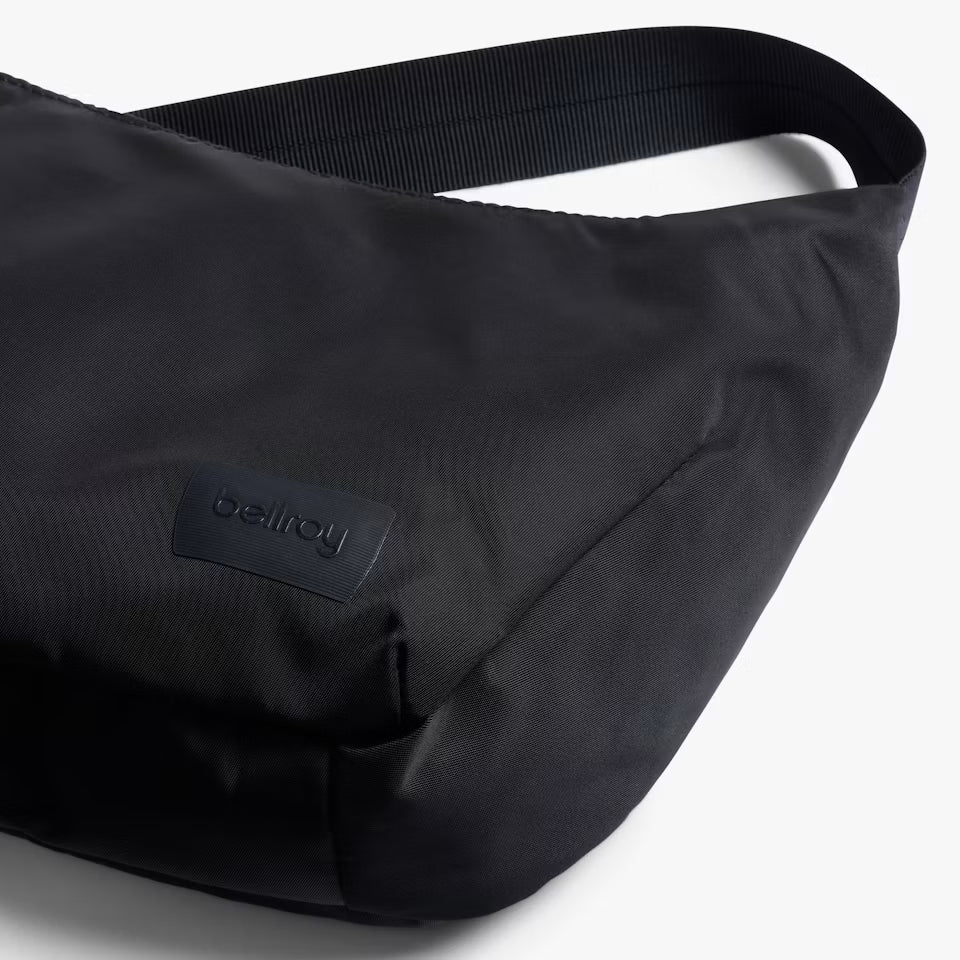 Bellroy Laneway Crescent Bag 2.5L - Black