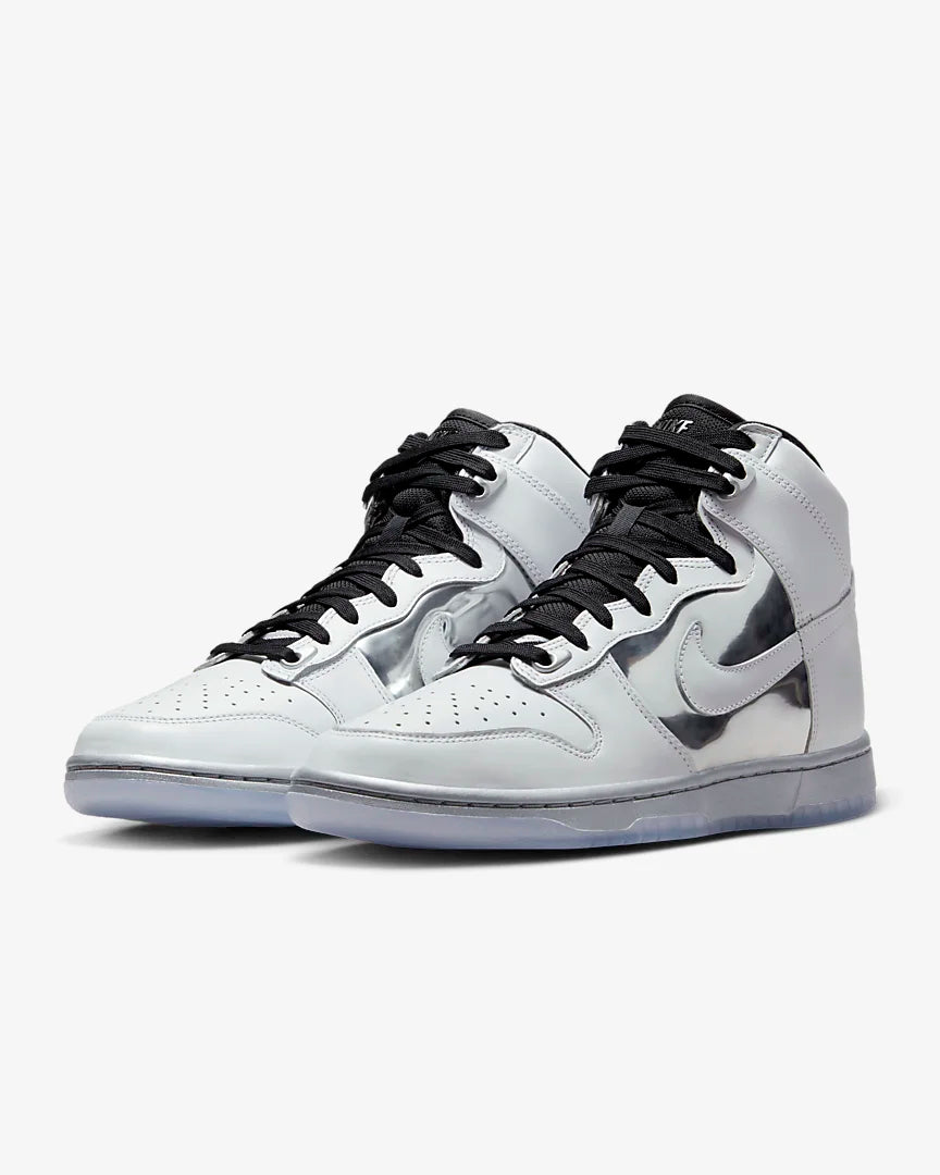 Nike W Dunk Hi SE - White / Metallic Silver / Black - Stencil