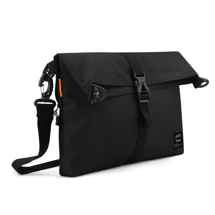Ant Project College Messenger Bag - Black