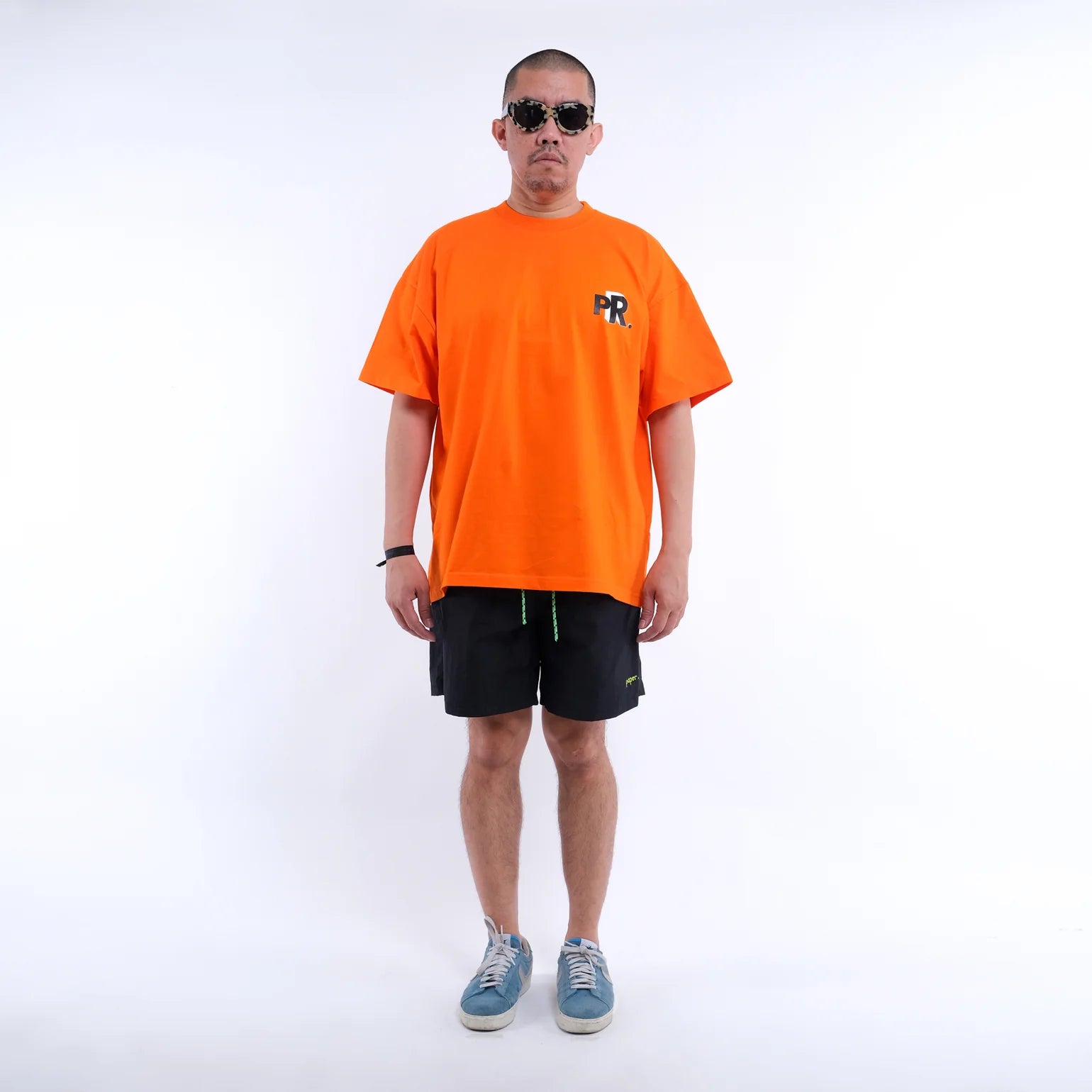 Paper Relax Short - Black - Stencil