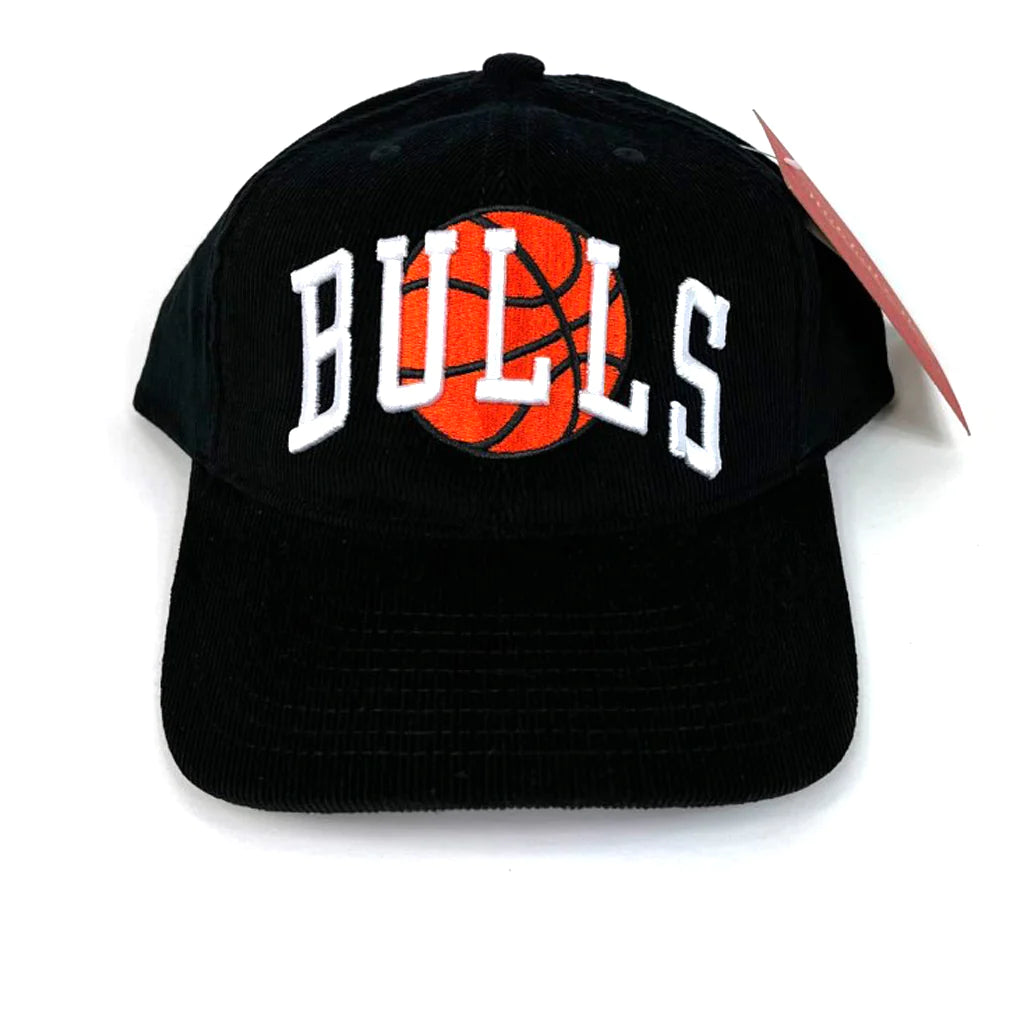 Mitchell & Ness Cord Arch Bulls Cap - Black - Stencil