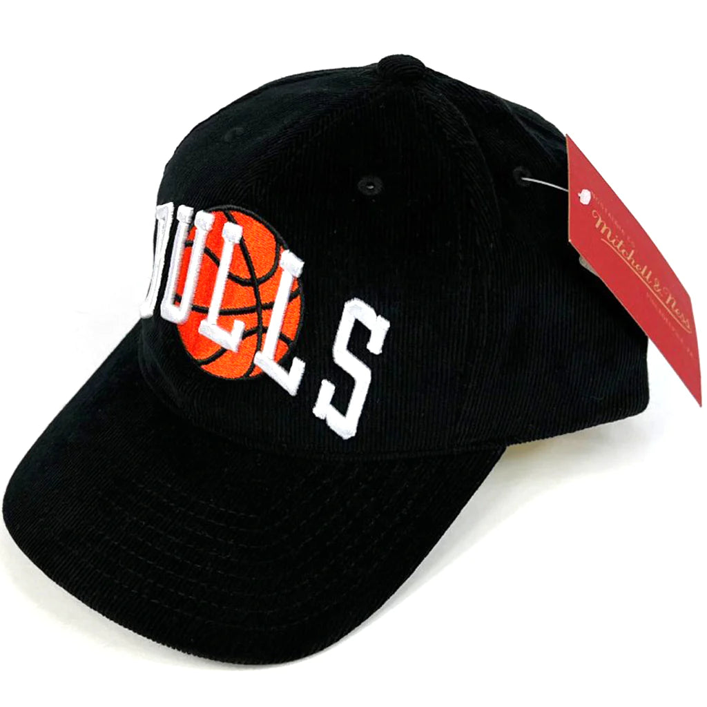 Mitchell & Ness Cord Arch Bulls Cap - Black - Stencil