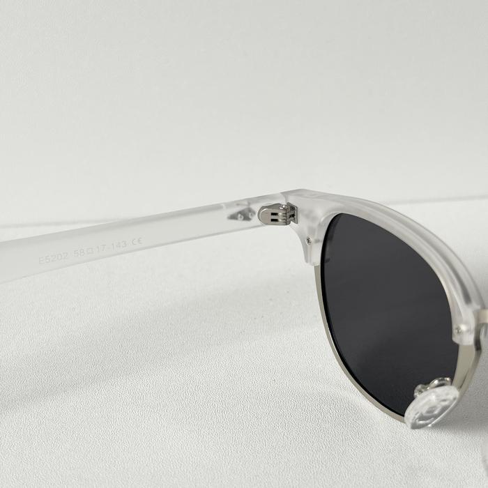 Flawless Storage Manson Frosted Clear / Black Lens