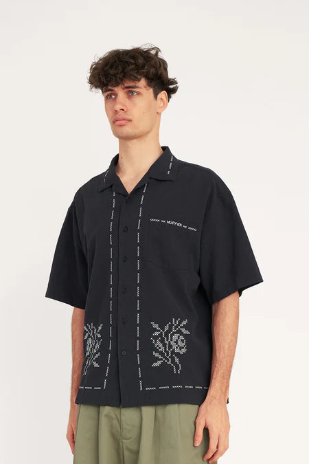 Huffer Cabana Flor Shirt - Basalt - Stencil
