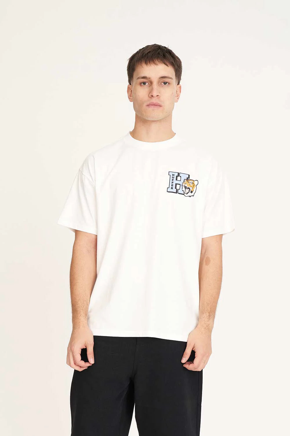 Huffer Block Tee 220/Big Cat - Chalk - Stencil