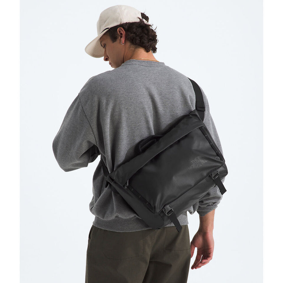 The North Face Base Camp Voyager Messenger Bag - TNF Black/Asphalt Grey