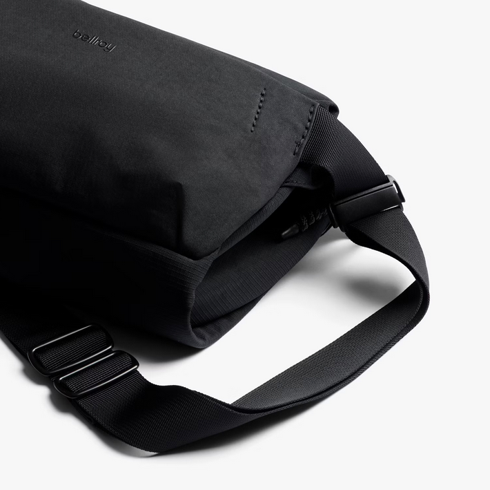 Bellroy Venture Sling 6L - Black - Stencil