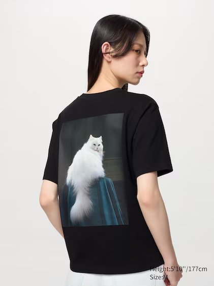 Uniqlo Women's Cat Photographs UT Graphic T-Shirt - 09 Black