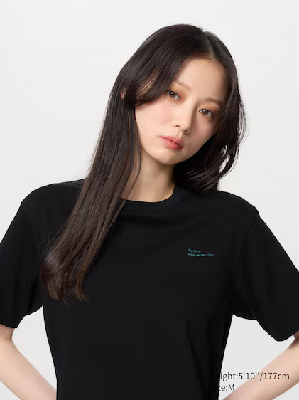 Uniqlo Women's Cat Photographs UT Graphic T-Shirt - 09 Black