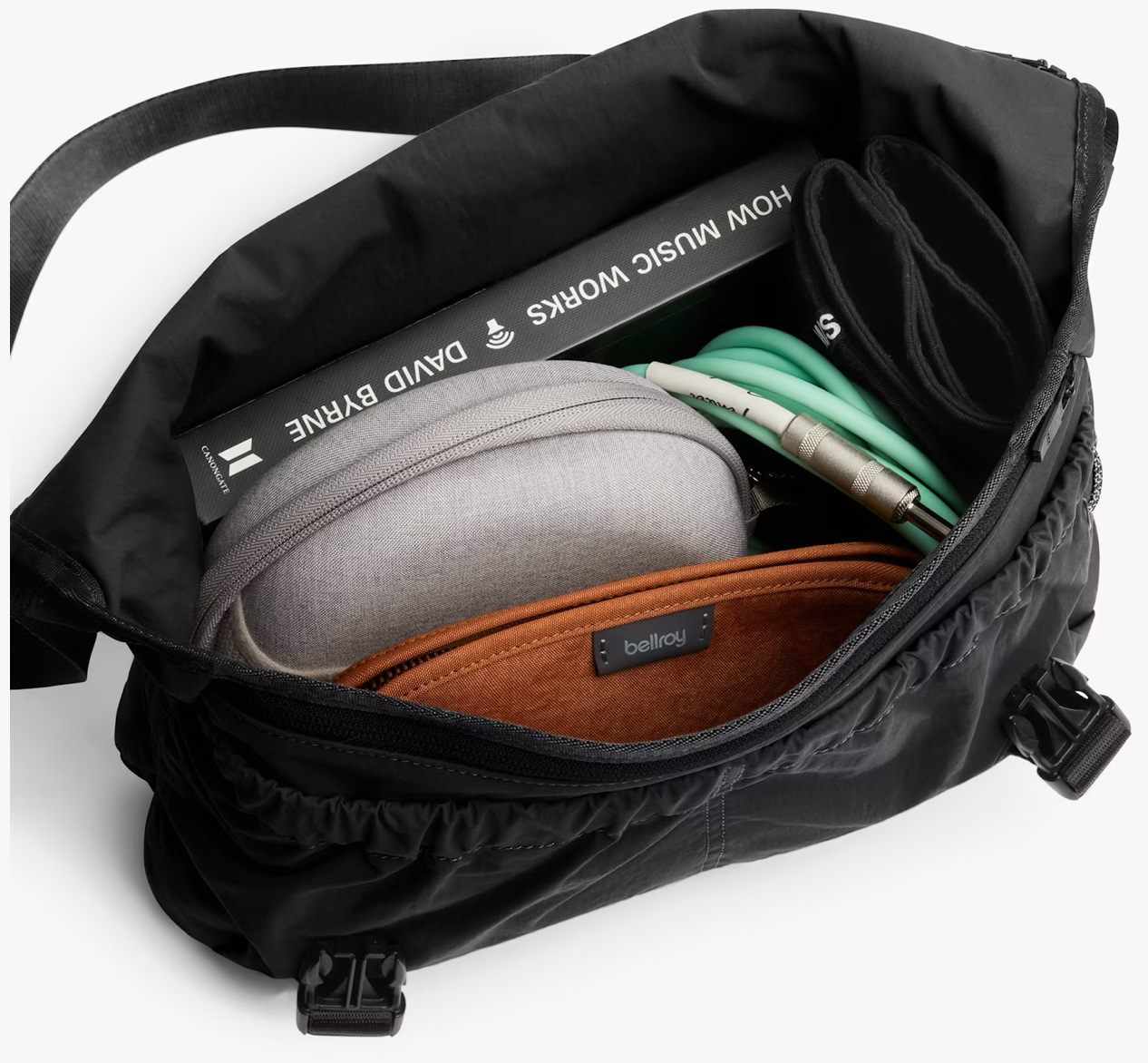Bellroy Cinch Messenger - Black - Stencil