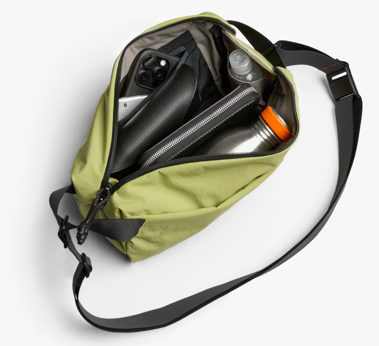 Bellroy Lite Sling - Kiwi - Stencil