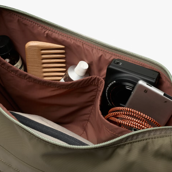 Bellroy Laneway Crescent Bag 7L - Sea Kelp - Stencil