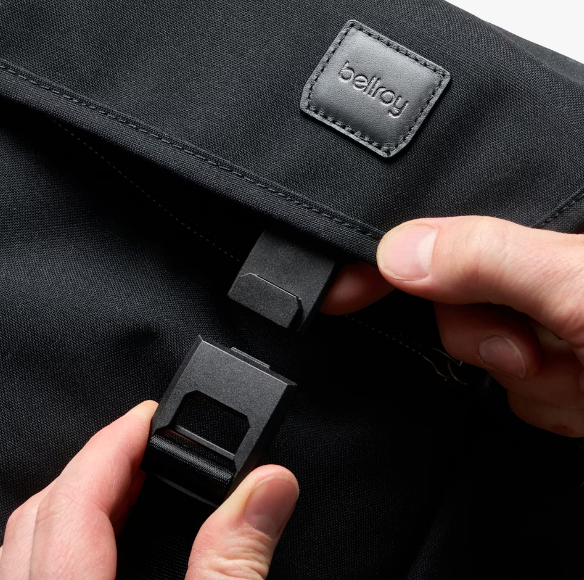 Bellroy Classic Messenger - Black - Stencil