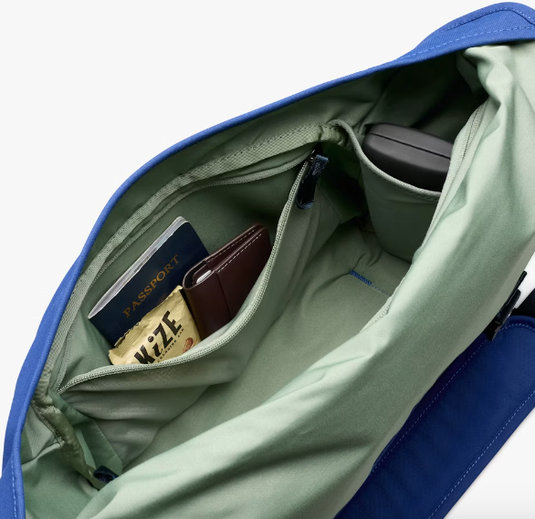 Bellroy Classic Messenger - Indigo