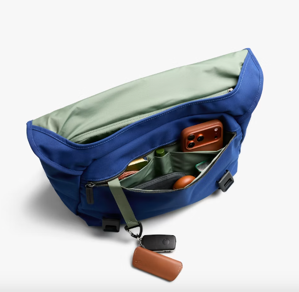 Bellroy Classic Messenger - Indigo