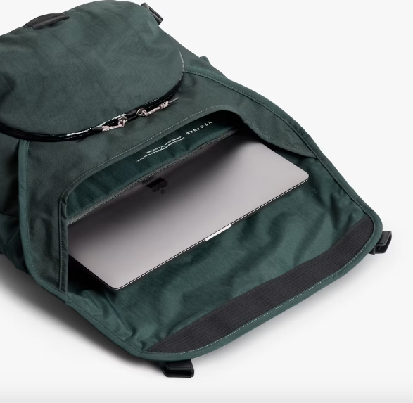 Bellroy Venture Messenger 16" - Deep Ocean