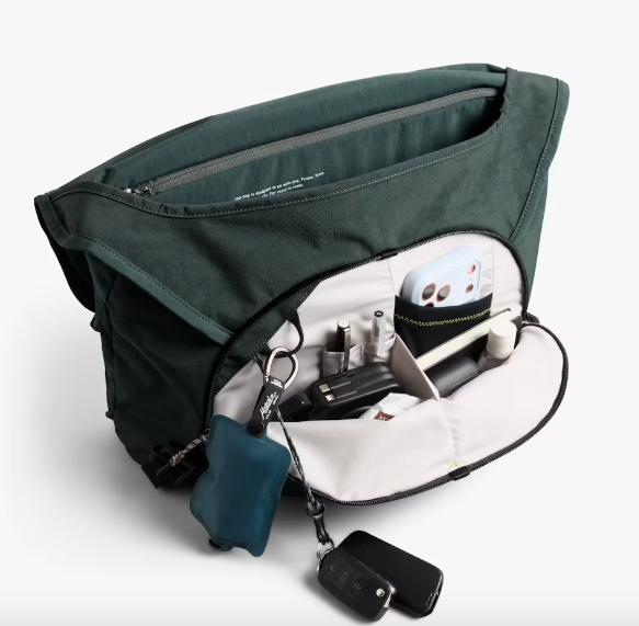 Bellroy Venture Messenger 16" - Deep Ocean