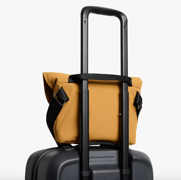 Bellroy Classic Messenger 6L - Camel