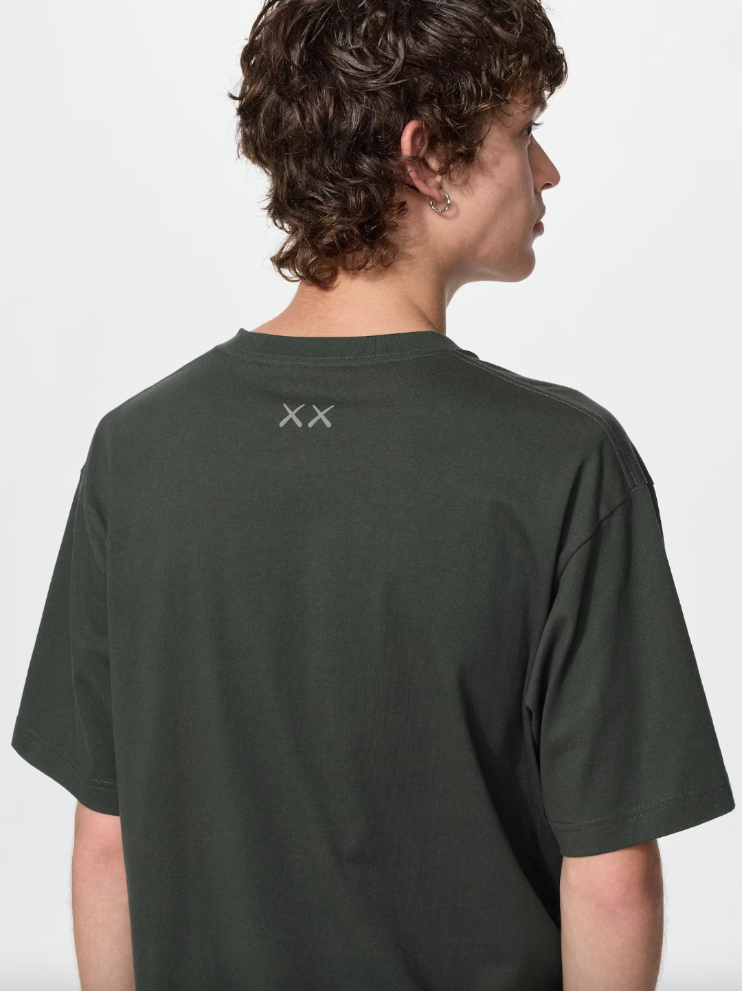 Uniqlo x Kaws Earth Universe UT Graphic T-Shirt - Grey - Stencil