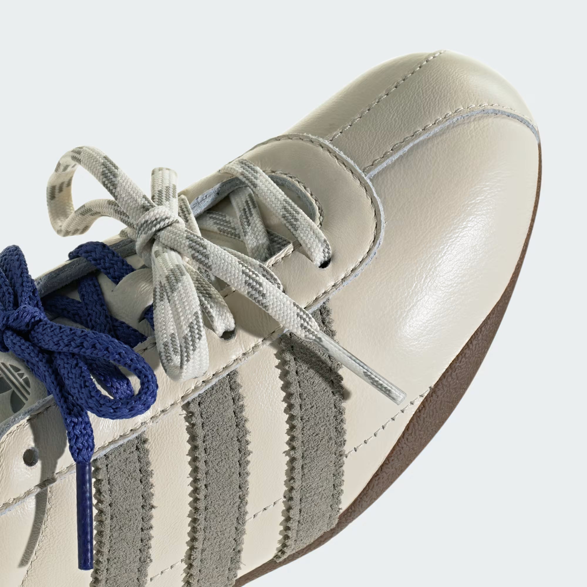 Adidas Women's Tokyo - Off White / Silver Pebble / Gum