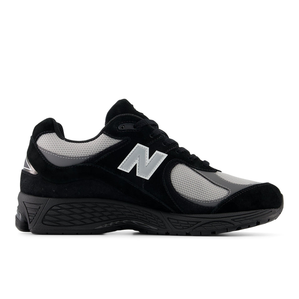 New Balance 2002R Black / Black (U2002RQ)