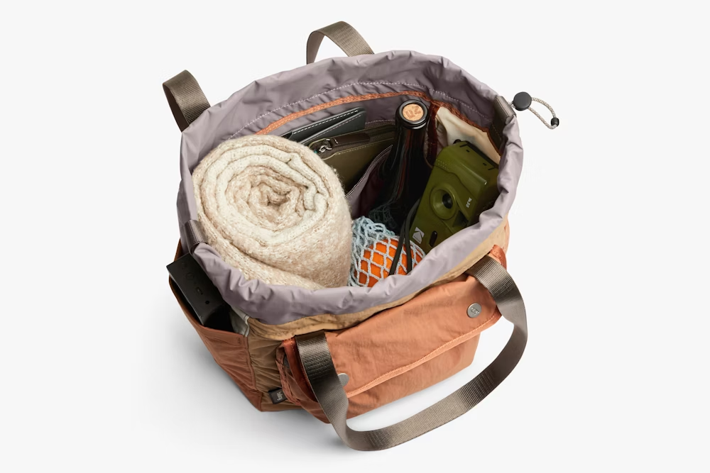 Bellroy Cinch Tote - Sand Dune - Stencil