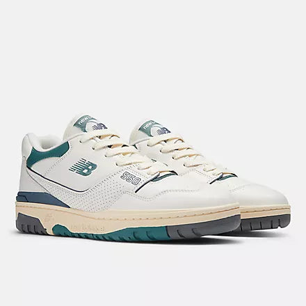 New Balance 550 - Sea Salt with New Spruce and Calcium