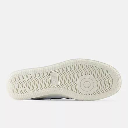 New Balance T500 White / Black - Stencil