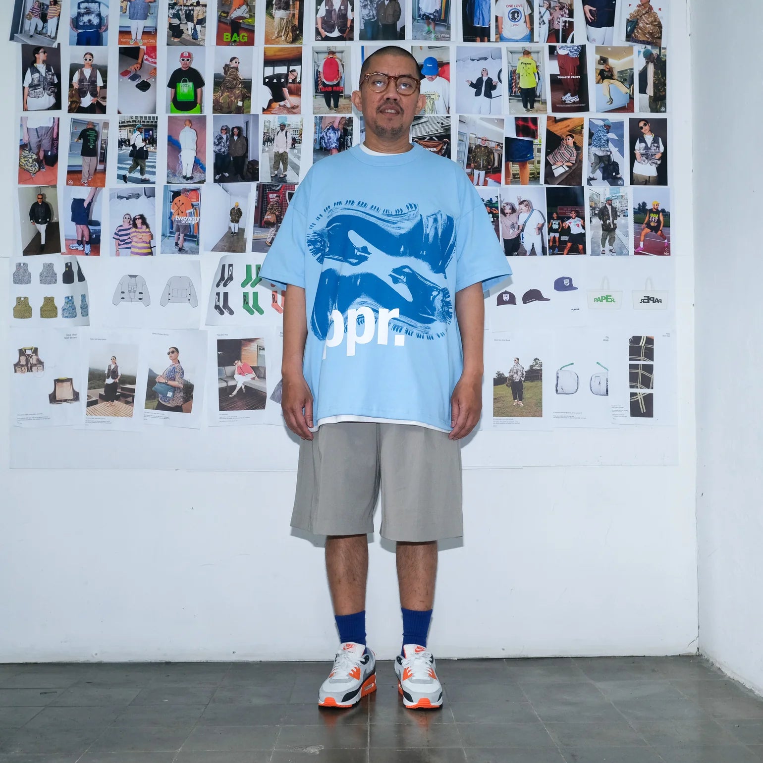 Paper Chess Knight Tee - Soft Blue - Stencil