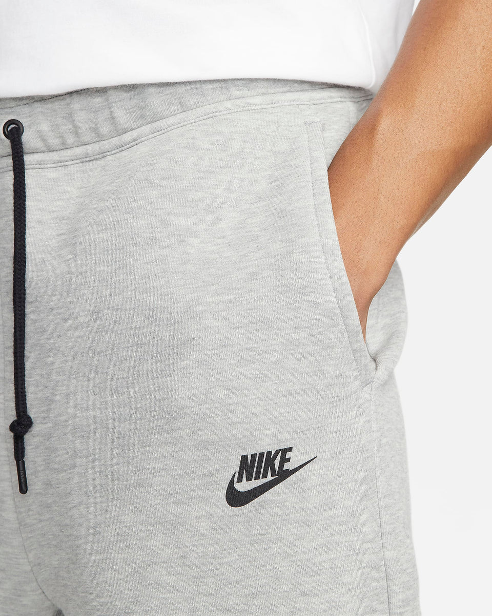 Nike Men's Sportswear Tech Fleece Short Grey Heather