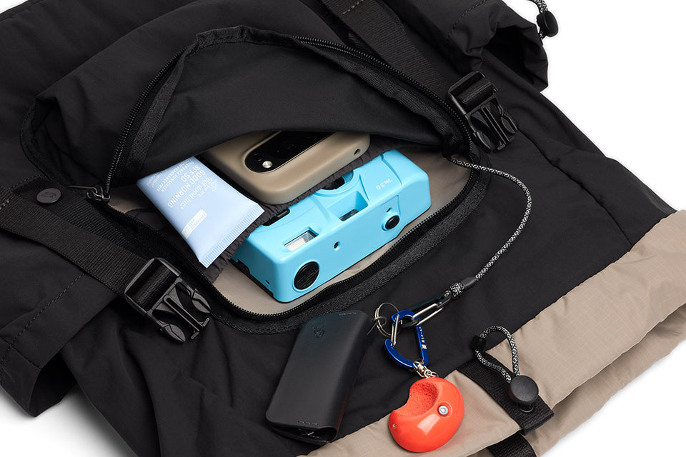 Bellroy Cinch Backpack 20L - Black - Stencil