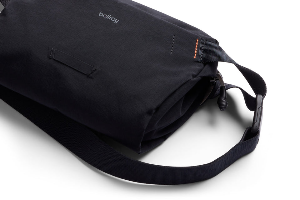 Bellroy Lite Sling Mini Black