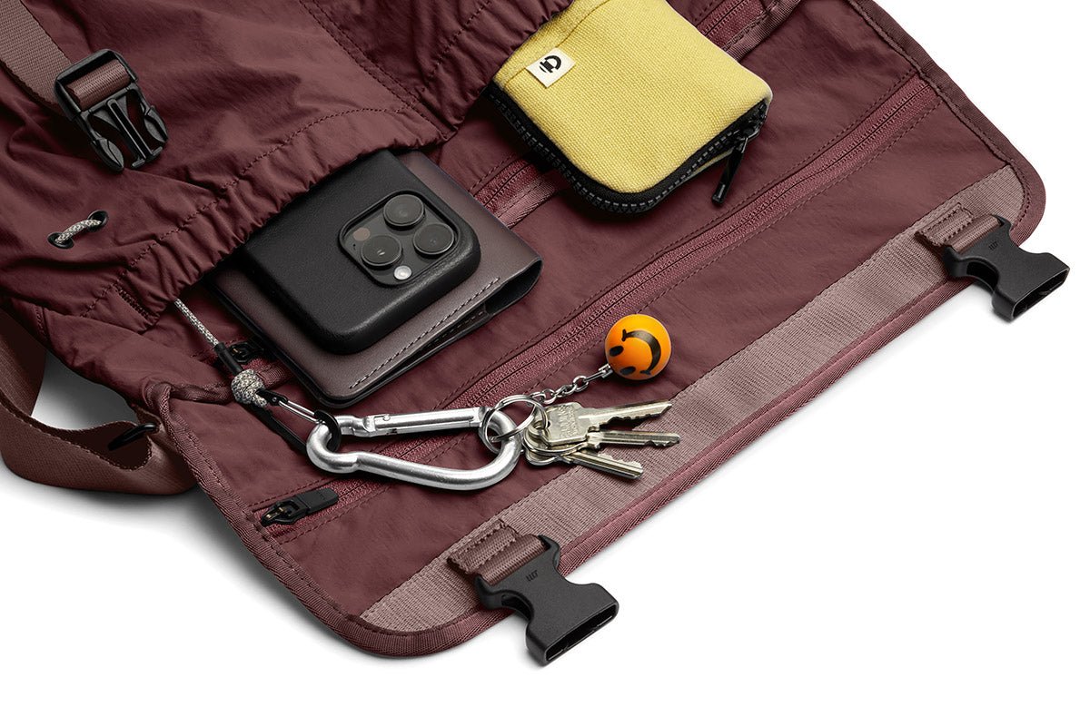 Bellroy Cinch Messenger - Burgundy - Stencil