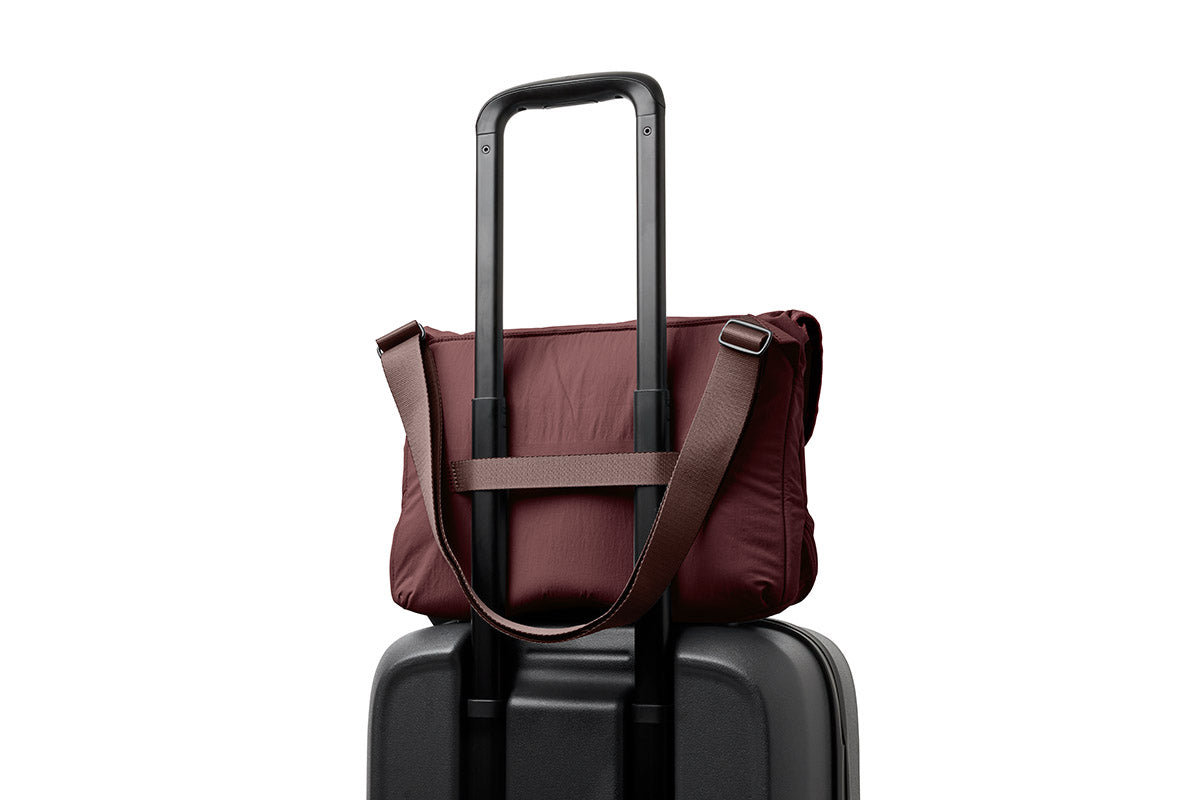 Bellroy Cinch Messenger - Burgundy - Stencil
