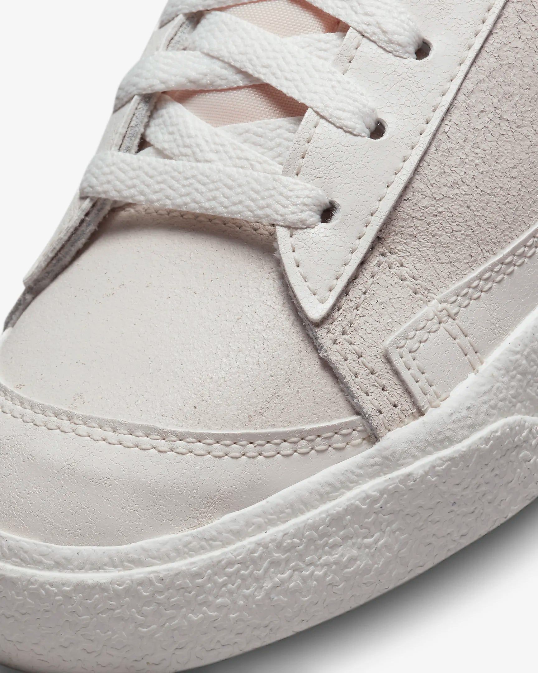 Nike Blazer Low 77 PRM - Phantom / Phantom / Ghost Green - Stencil