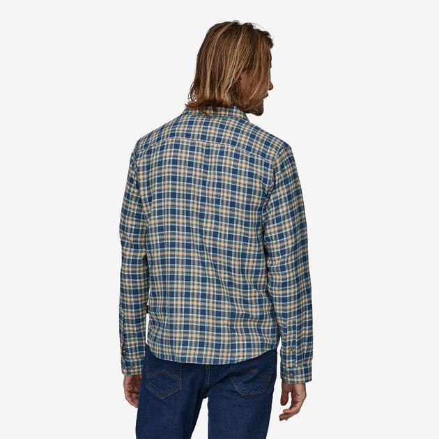 Patagonia Men's Long-Sleeved Cotton in Conversion Lightweight Fjord Flannel Shirt Squared: Tidepool Blue