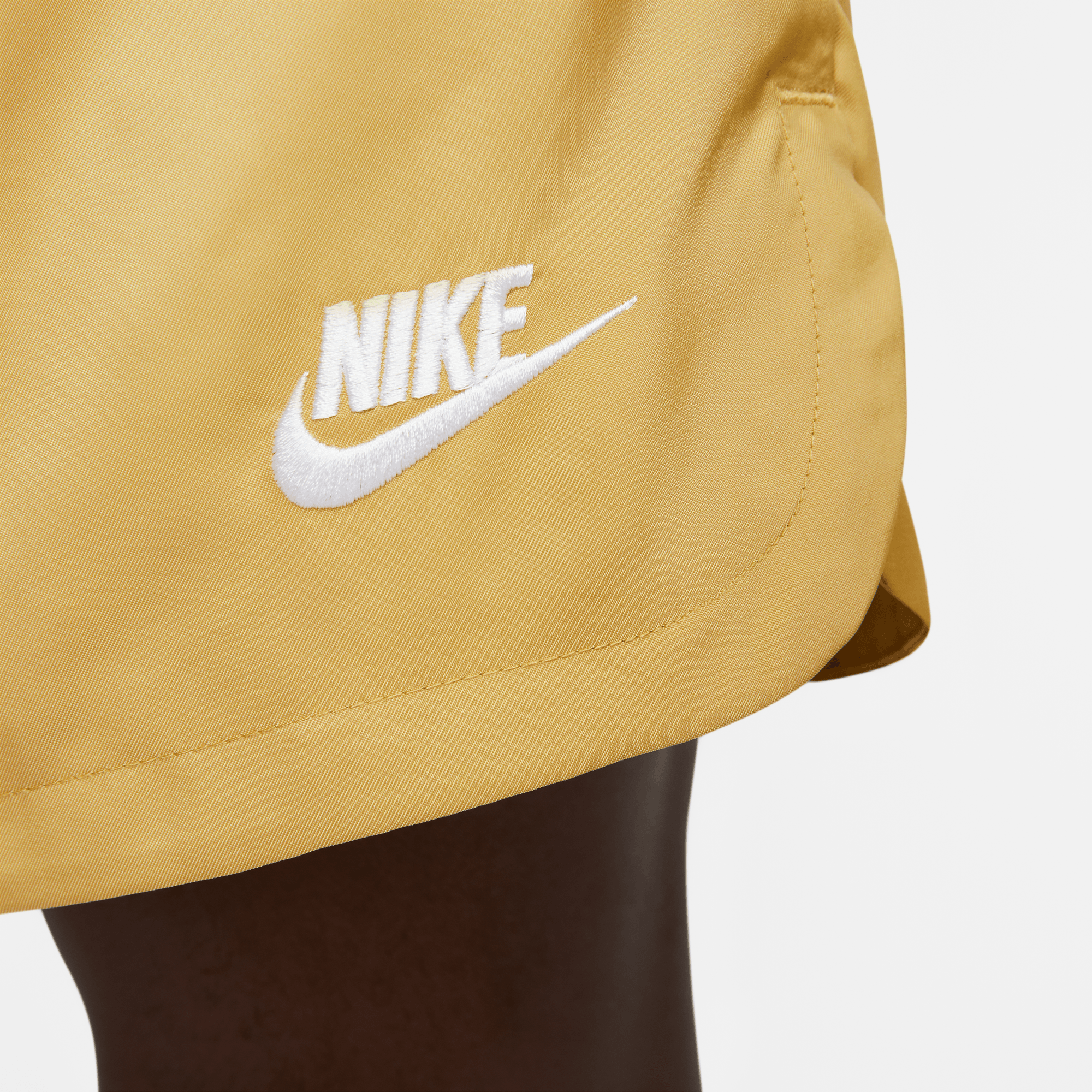 Nike NSW Club Flow Short - Gold - Stencil