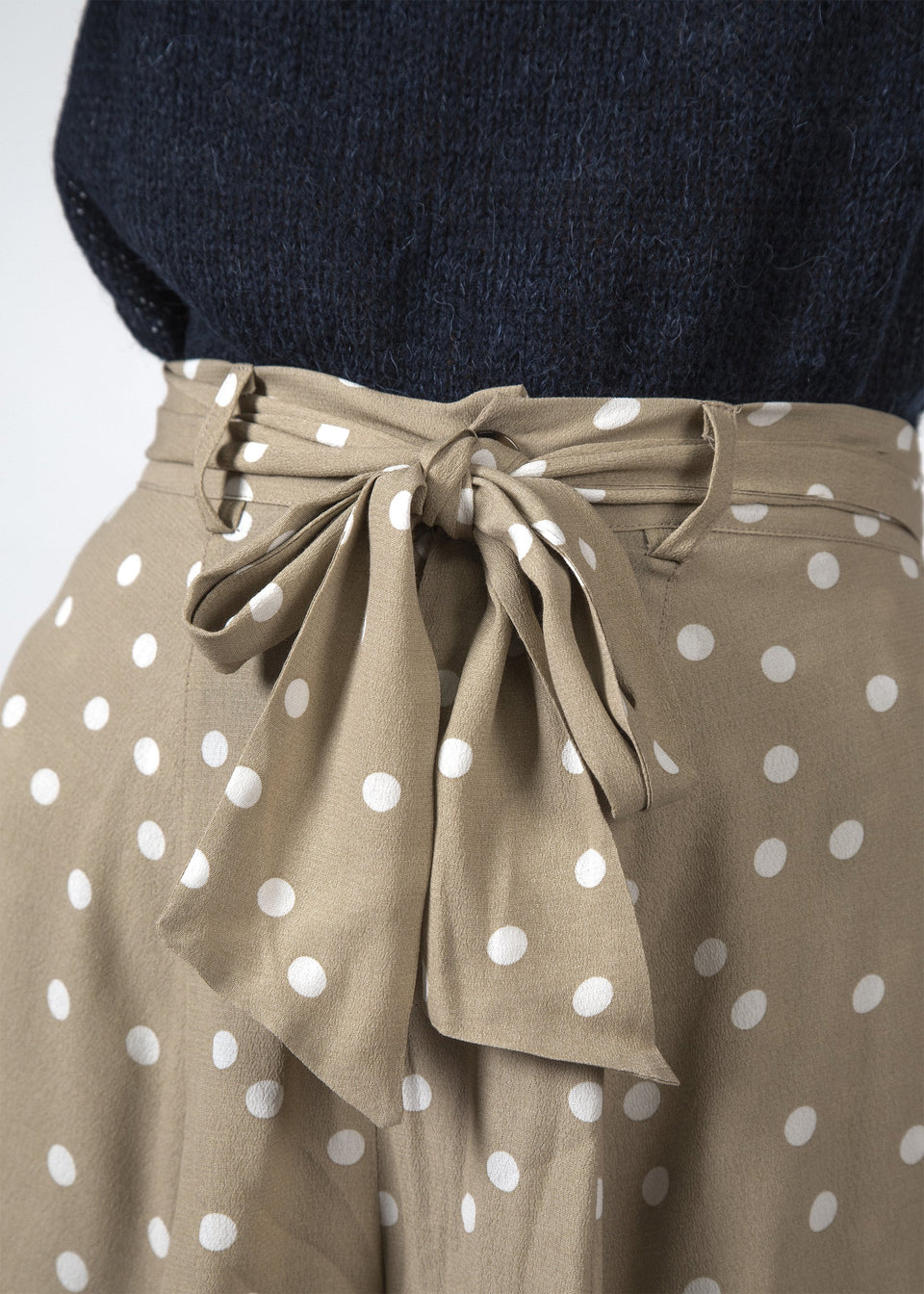 Thing Thing Endless Short Beige Polka Dot - Stencil